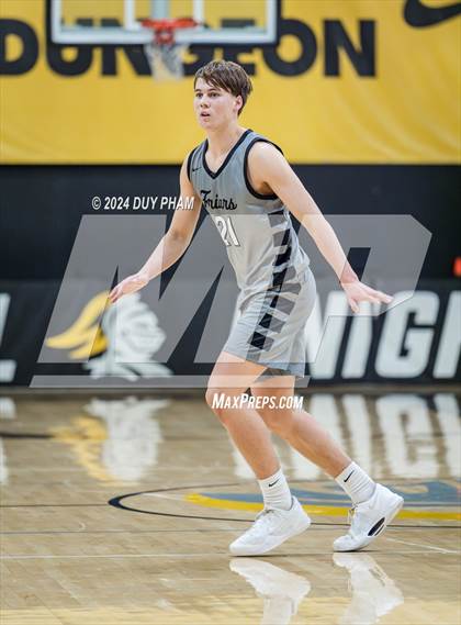 Thumbnail 2 in Servite vs. Laguna Beach photogallery.