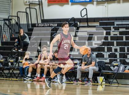 Thumbnail 2 in Servite vs. Laguna Beach photogallery.