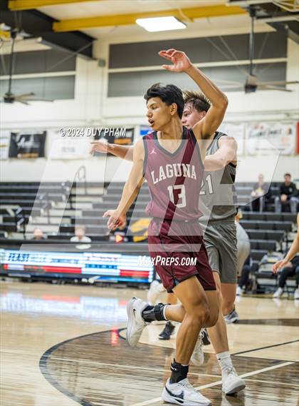 Thumbnail 1 in Servite vs. Laguna Beach photogallery.