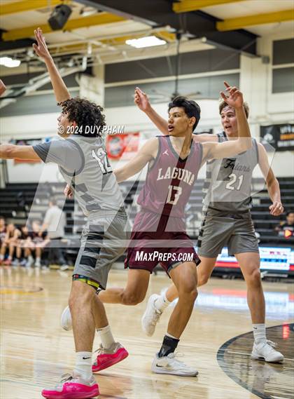 Thumbnail 3 in Servite vs. Laguna Beach photogallery.