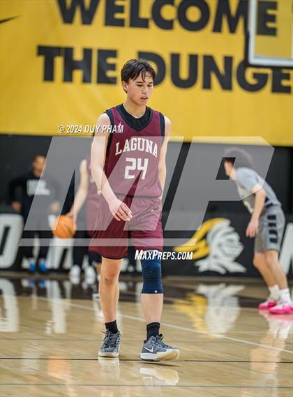 Thumbnail 1 in Servite vs. Laguna Beach photogallery.