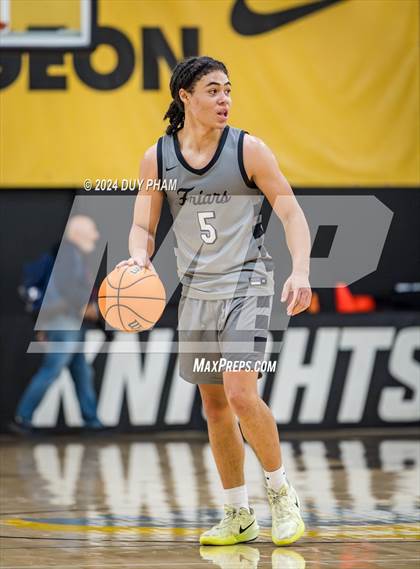 Thumbnail 1 in Servite vs. Laguna Beach photogallery.