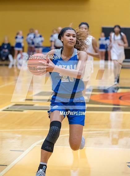 Thumbnail 1 in Hamilton Southeastern @ Warren Central photogallery.
