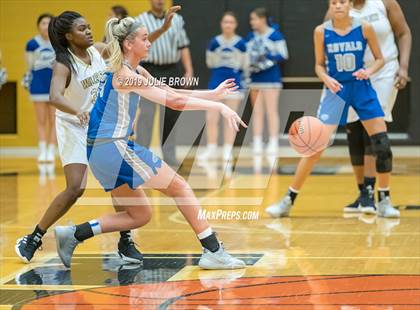Thumbnail 1 in Hamilton Southeastern @ Warren Central photogallery.