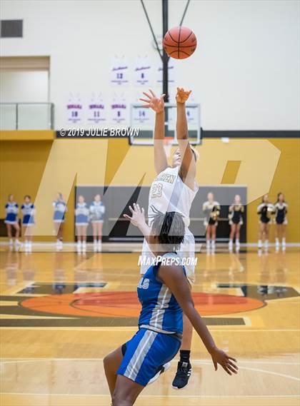 Thumbnail 3 in Hamilton Southeastern @ Warren Central photogallery.