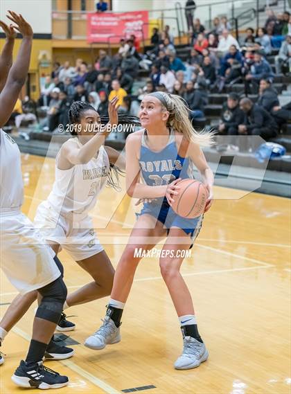 Thumbnail 3 in Hamilton Southeastern @ Warren Central photogallery.