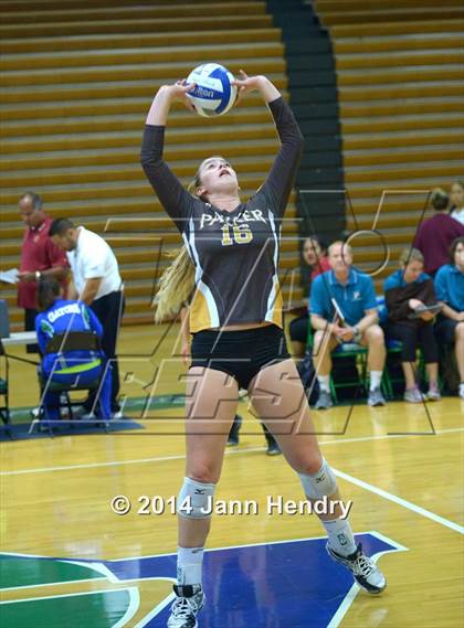 Thumbnail 3 in Parker vs. Long Beach Poly (Durango Fall Classic) photogallery.
