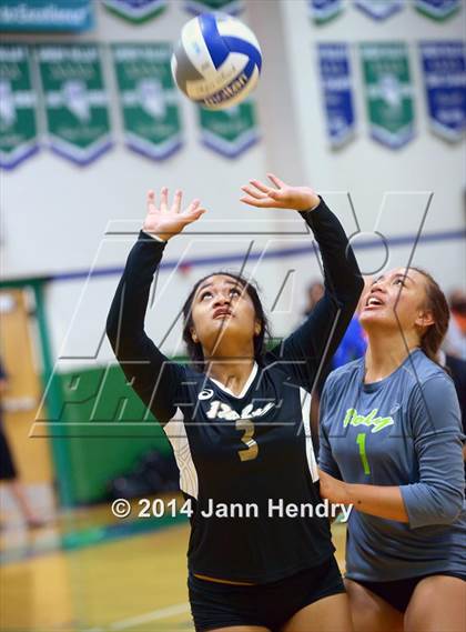 Thumbnail 3 in Parker vs. Long Beach Poly (Durango Fall Classic) photogallery.