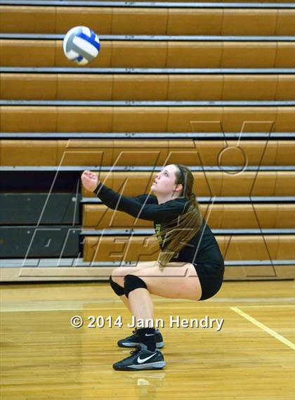 Thumbnail 2 in Parker vs. Long Beach Poly (Durango Fall Classic) photogallery.