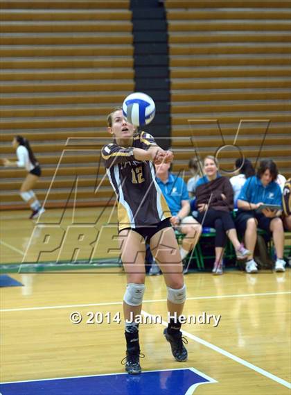 Thumbnail 2 in Parker vs. Long Beach Poly (Durango Fall Classic) photogallery.