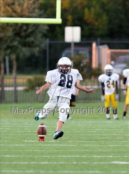 Thumbnail 2 in Stony Point JV Gold @ McNeil JV Soph (9/30/2010) photogallery.