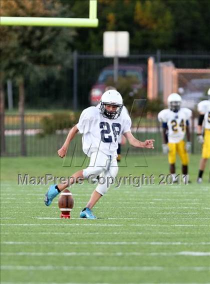 Thumbnail 3 in Stony Point JV Gold @ McNeil JV Soph (9/30/2010) photogallery.