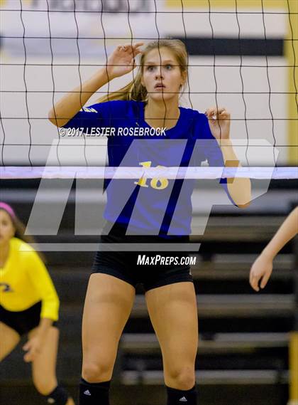 Thumbnail 2 in Clemens @ Seguin photogallery.