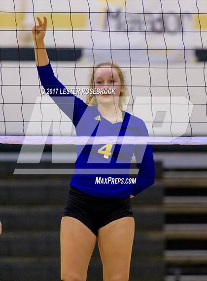 Thumbnail 3 in Clemens @ Seguin photogallery.