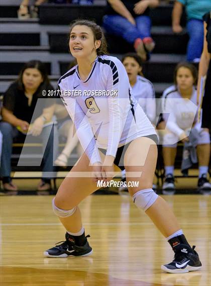 Thumbnail 2 in Clemens @ Seguin photogallery.