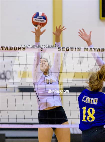 Thumbnail 2 in Clemens @ Seguin photogallery.