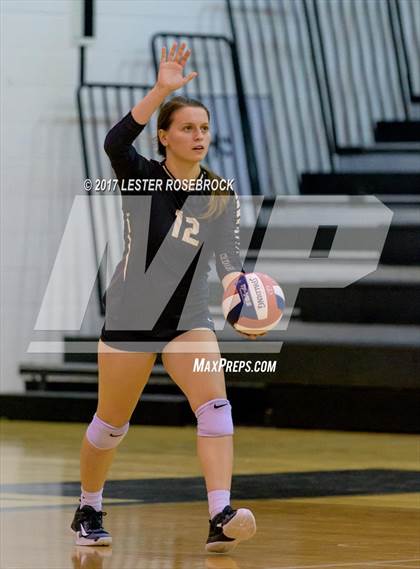 Thumbnail 3 in Clemens @ Seguin photogallery.