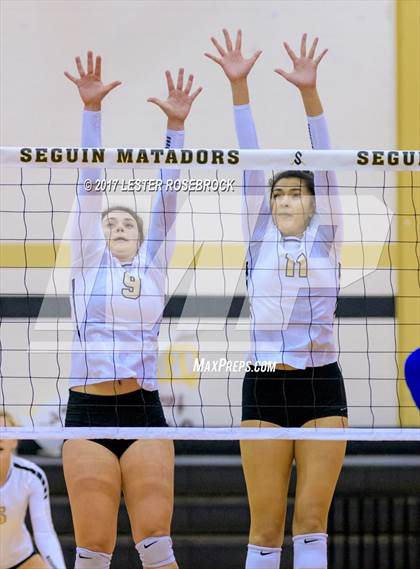 Thumbnail 2 in Clemens @ Seguin photogallery.