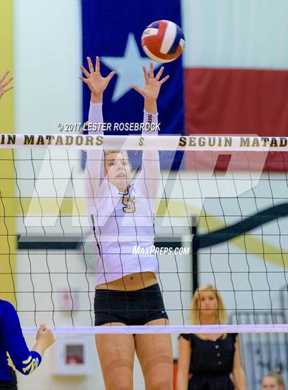 Thumbnail 1 in Clemens @ Seguin photogallery.