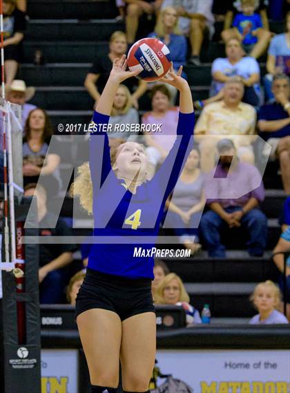 Thumbnail 2 in Clemens @ Seguin photogallery.