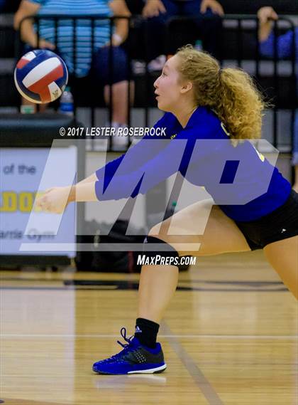 Thumbnail 2 in Clemens @ Seguin photogallery.