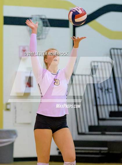 Thumbnail 2 in Clemens @ Seguin photogallery.