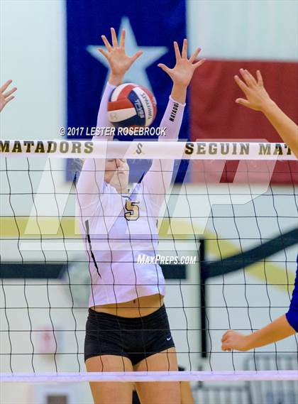 Thumbnail 1 in Clemens @ Seguin photogallery.