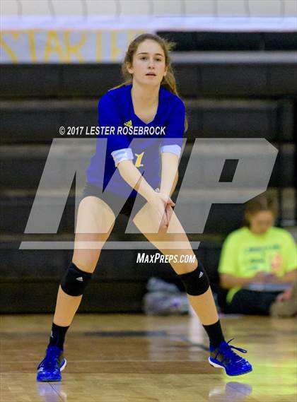 Thumbnail 2 in Clemens @ Seguin photogallery.
