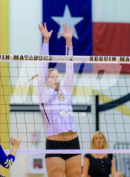 Thumbnail 3 in Clemens @ Seguin photogallery.