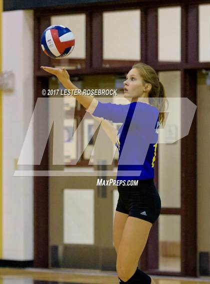 Thumbnail 2 in Clemens @ Seguin photogallery.