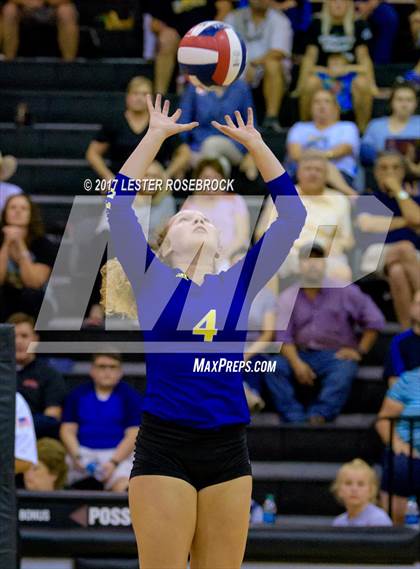Thumbnail 3 in Clemens @ Seguin photogallery.