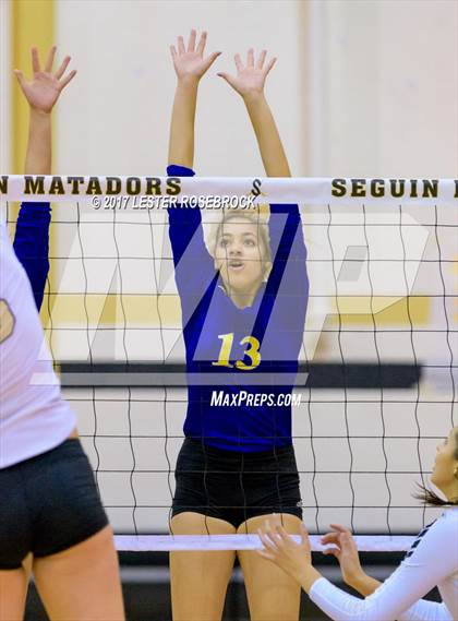 Thumbnail 2 in Clemens @ Seguin photogallery.