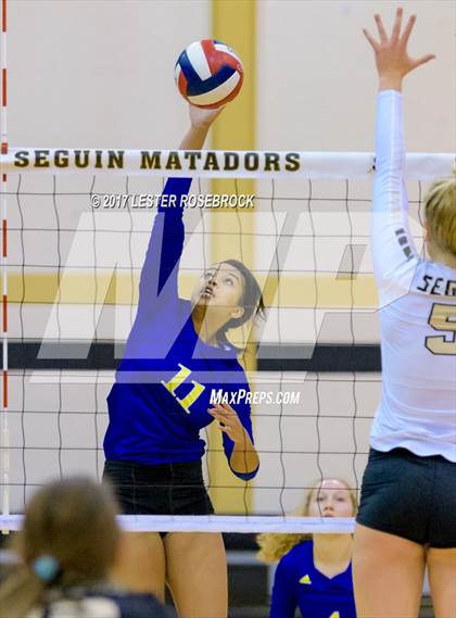 Thumbnail 3 in Clemens @ Seguin photogallery.