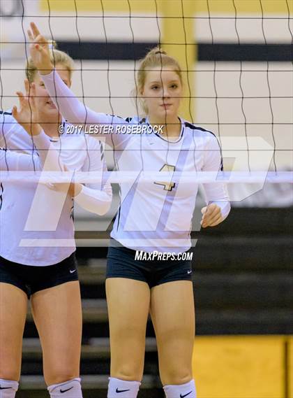 Thumbnail 1 in Clemens @ Seguin photogallery.