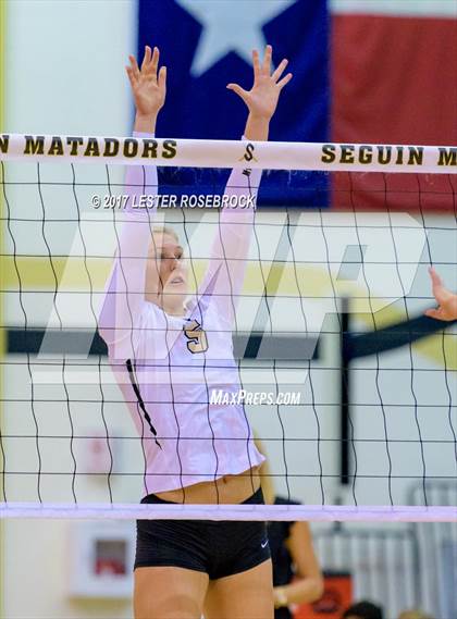 Thumbnail 3 in Clemens @ Seguin photogallery.