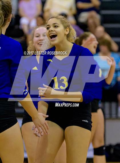 Thumbnail 2 in Clemens @ Seguin photogallery.