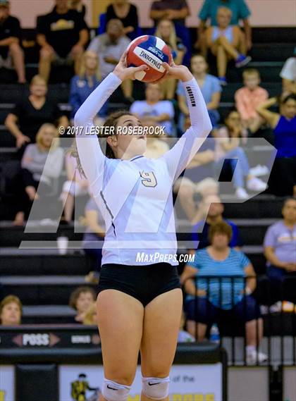 Thumbnail 3 in Clemens @ Seguin photogallery.