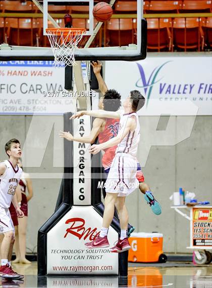 Thumbnail 1 in Beyer vs Whitney (CIF SJS D2 Final) photogallery.