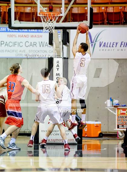 Thumbnail 1 in Beyer vs Whitney (CIF SJS D2 Final) photogallery.