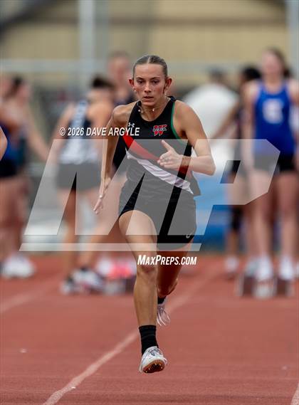 Thumbnail 2 in Phoenix Invitational photogallery.