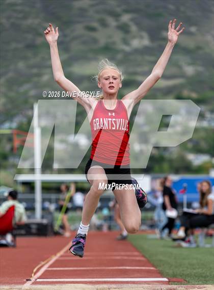 Thumbnail 3 in Phoenix Invitational photogallery.