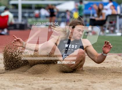 Thumbnail 2 in Phoenix Invitational photogallery.