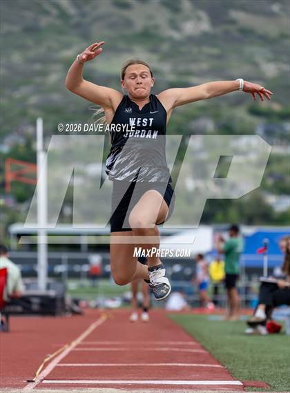 Thumbnail 3 in Phoenix Invitational photogallery.