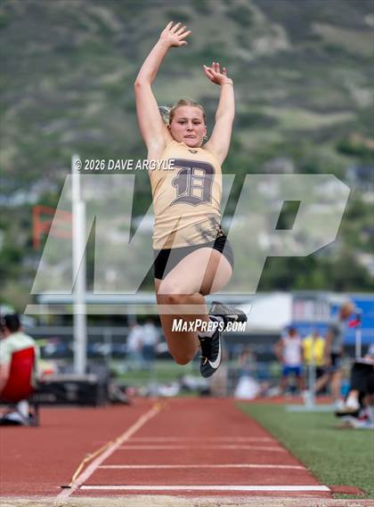 Thumbnail 3 in Phoenix Invitational photogallery.