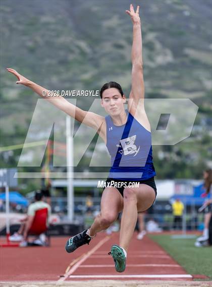 Thumbnail 3 in Phoenix Invitational photogallery.