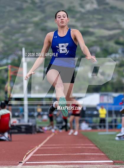 Thumbnail 2 in Phoenix Invitational photogallery.