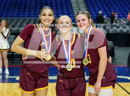 Thumbnail 1 in Fairfield vs. Jim Ned (UIL 3A Basketball Division I Final Medal Ceremony) photogallery.