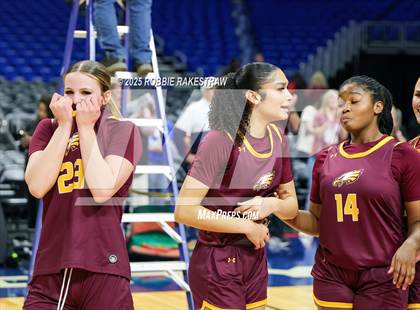 Thumbnail 1 in Fairfield vs. Jim Ned (UIL 3A Basketball Division I Final Medal Ceremony) photogallery.