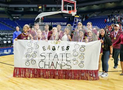 Thumbnail 2 in Fairfield vs. Jim Ned (UIL 3A Basketball Division I Final Medal Ceremony) photogallery.