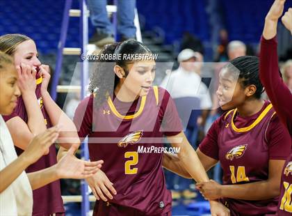 Thumbnail 2 in Fairfield vs. Jim Ned (UIL 3A Basketball Division I Final Medal Ceremony) photogallery.